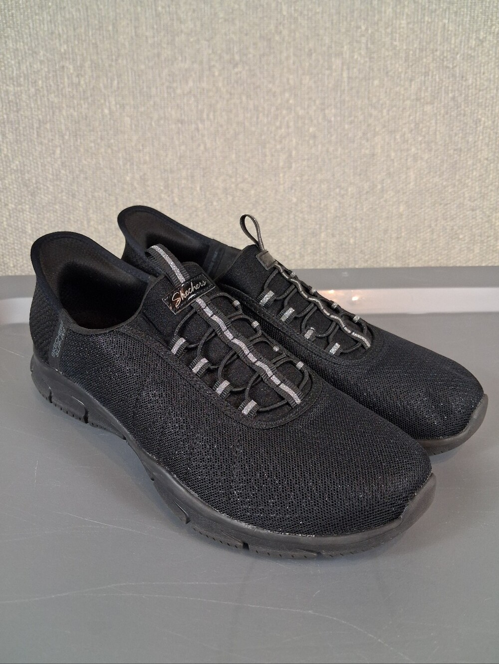 Skechers Brilliance Night Shift Shoes Size 8.5 Black Sparkle Hands Free Slip-ins